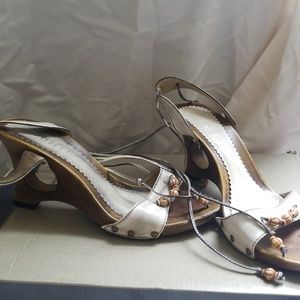 Womens shoes